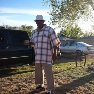 Meet your Posher, Wallace